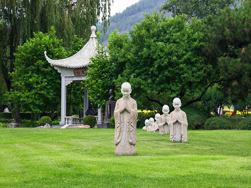 天寿陵园和佛山陵园相比（有什么优势）